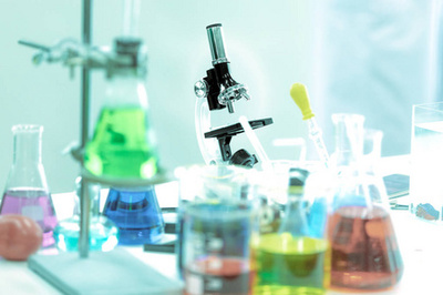 化学实验室与医学研究的融合